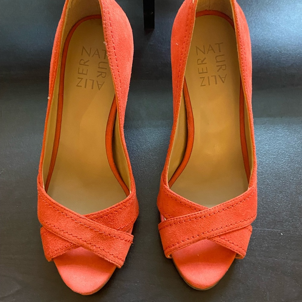 NWOT Naturalizer pump